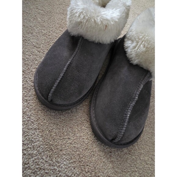 Tamarac Slippers 8 Genuine Shearling Lining Gray Suede Size 8 Luxury New - Picture 7 of 9